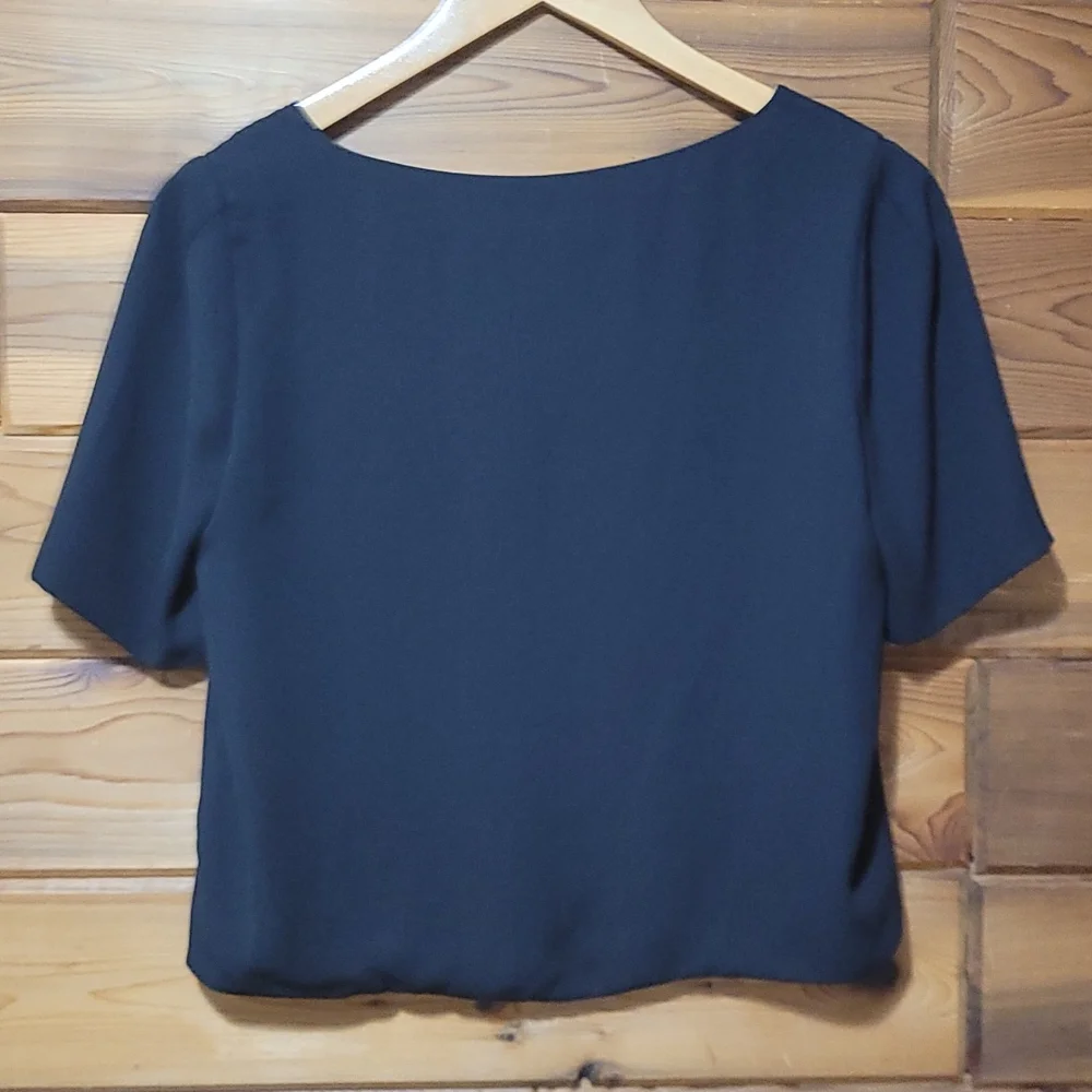 Babaton Black V-Neck Short Sleeve Top - Picture 4 of 5